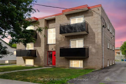 21-106 Cromwell Ave, Oshawa, ON, L1J4T6 | Card Image