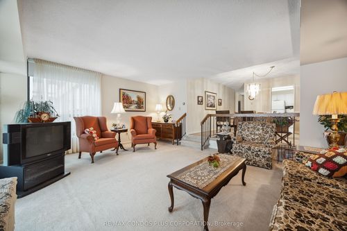 902-62 Wellesley St W, Toronto, ON, M5S2X3 | Card Image