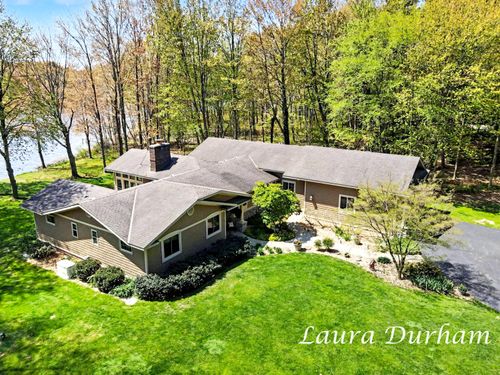 3636 Vienna Stras Street, Saugatuck, MI, 49453 | Card Image
