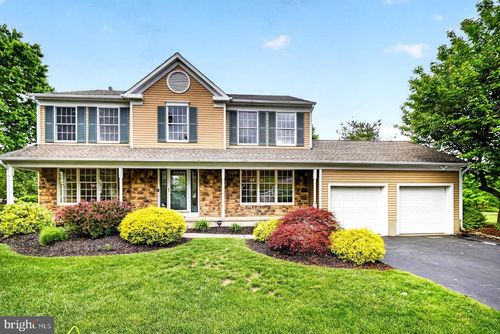 92 Bradford Ln, Plainsboro, NJ, 08536-2327 | Card Image