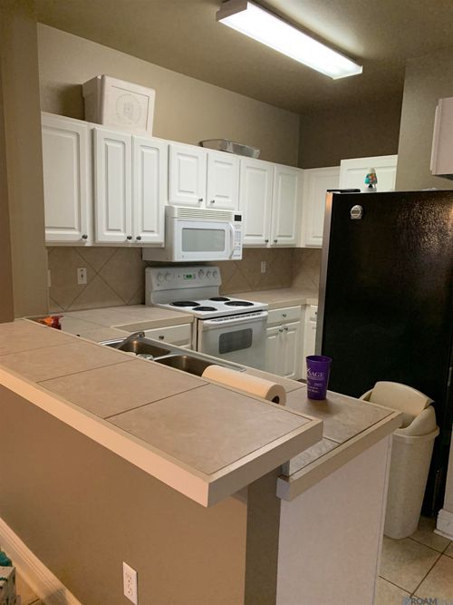 8b-5165 Etta St, Baton Rouge, LA, 70820-4989 | Card Image