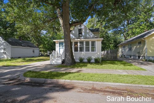 3233 Jefferson St, Muskegon, MI, 49444-2923 | Card Image