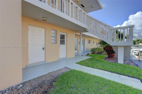 101-2212 Ne 1st Way, Boynton Beach, FL, 33435-2918 | Card Image