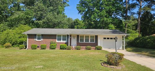 118 Forest Dr W, Whiteville, NC, 28472-2039 | Card Image