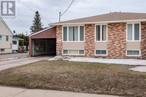 1647 High St, North Bay, ON, P1B6T7 | Card Image