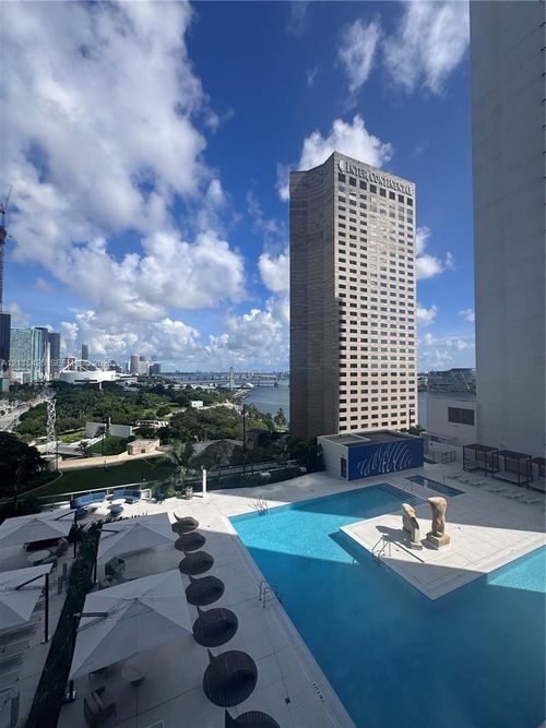 1622-325 S Biscayne Blvd, Miami, FL, 33131-2393 | Card Image