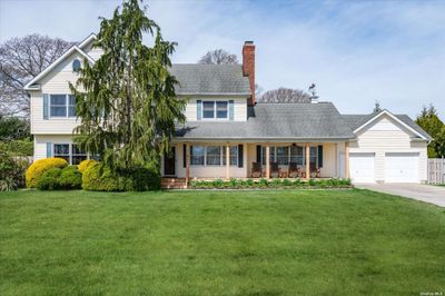 145 River, House other with 4 bedrooms, 2 bathrooms and null parking in Great River NY | Image 1