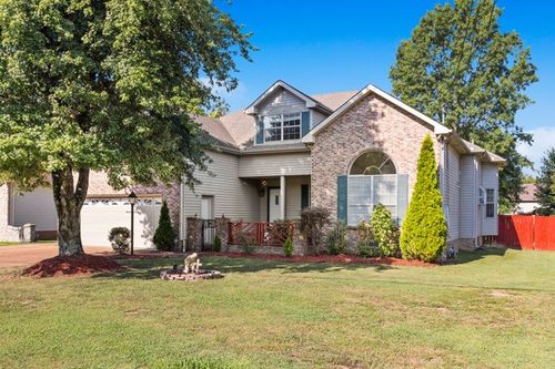 405 Hunterwood Dr, White House, TN, 37188-8048 | Card Image