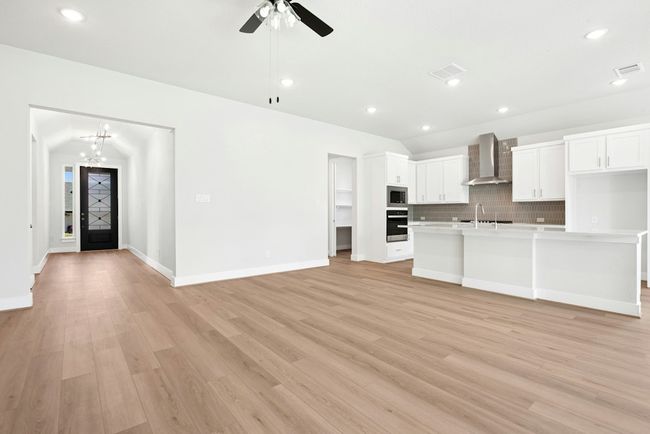 104 Merlin Ct, House other with 4 bedrooms, 3 bathrooms and 3 parking in Cedar Creek TX | Image 6