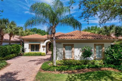 15655 Villoresi Way, House other with 3 bedrooms, 3 bathrooms and null parking in Naples FL | Image 3