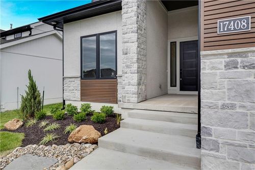 17408 Parkhill St, Overland Park, KS, 66221-2563 | Card Image