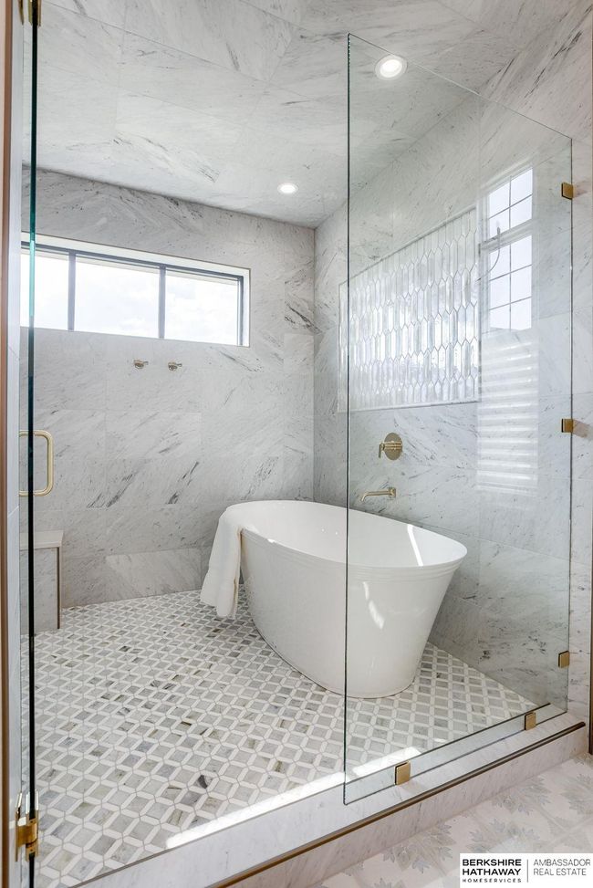 3319 S 209 Th St, Home with 3 bedrooms, 3 bathrooms and 3 parking in Elkhorn NE | Image 37