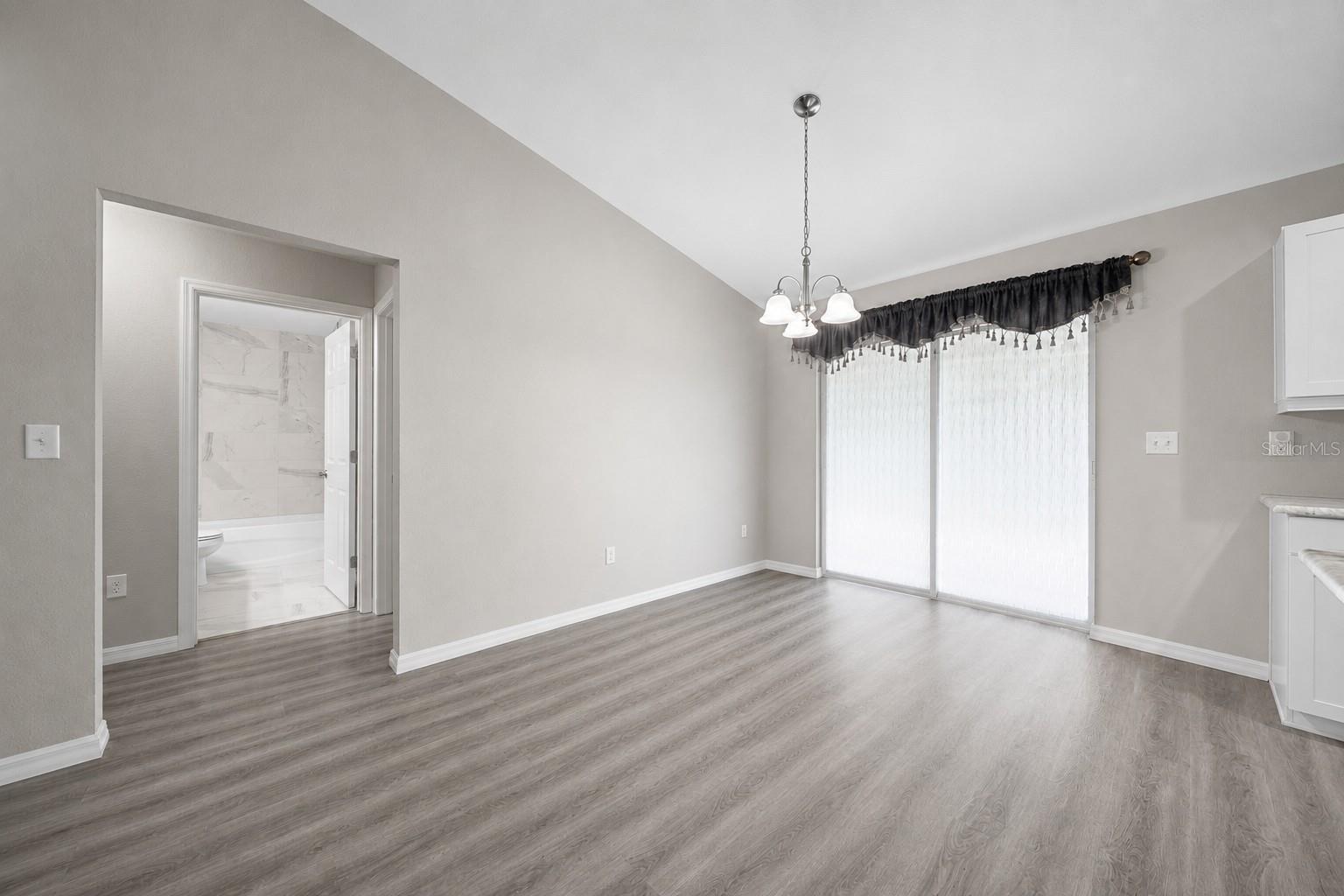Residential in DUNNELLON 4