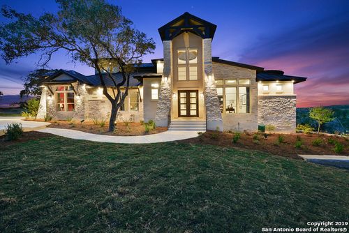 5732 Heidrich Ct, New Braunfels, TX, 78132-3926 | Card Image