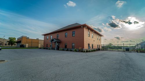 8420 Indiana St, Merrillville, IN, 46410-6357 | Card Image