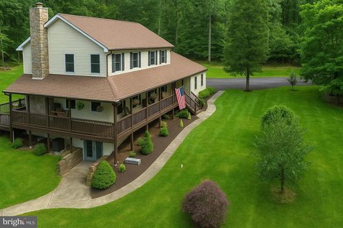 3700 Lehnenberg Rd, RIEGELSVILLE, PA, 18077-9578 | Card Image