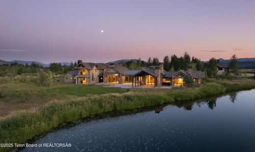 2165 S Blue Crane Dr, Jackson, WY, 83001-9523 | Card Image