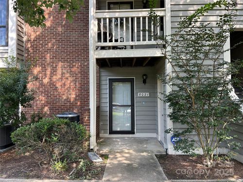 8021 Greenside Ct, Charlotte, NC, 28277-7803 | Card Image