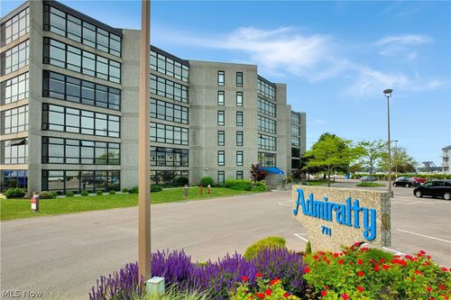 203-711 W Lakeshore Dr, Port Clinton, OH, 43452-9307 | Card Image
