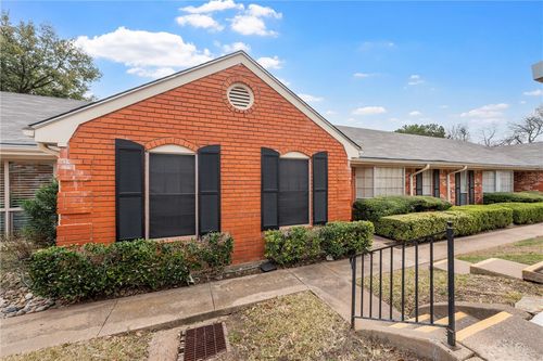 5030 Lake Shore Drive, Waco, TX, 76710 | Card Image