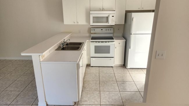 648 Sw Nichols Ter, House other with 3 bedrooms, 2 bathrooms and null parking in Port St. Lucie FL | Image 6