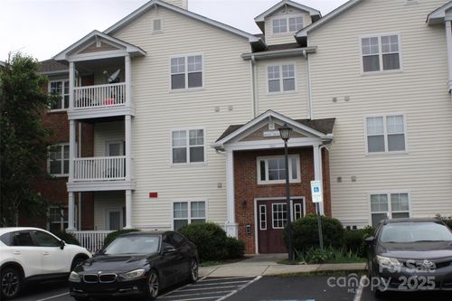 9823 Hyde Glen Ct, Charlotte, NC, 28262-2657 | Card Image