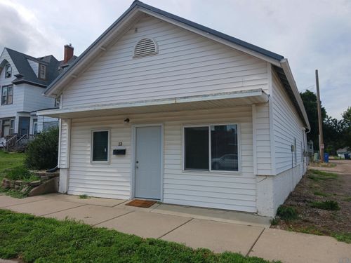 13 W National St, Vermillion, SD, 57069-2140 | Card Image