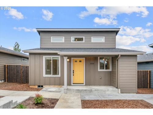 12282 Meadowlawn Dr, Oregon City, OR, 97045-8920 | Card Image