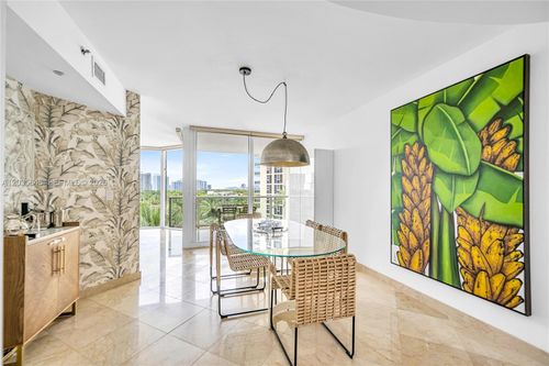709-19333 Collins Ave, Sunny Isles Beach, FL, 33160-2336 | Card Image