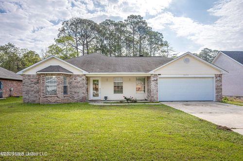 2612 N 8th St, Ocean Springs, MS, 39564-6033 | Card Image