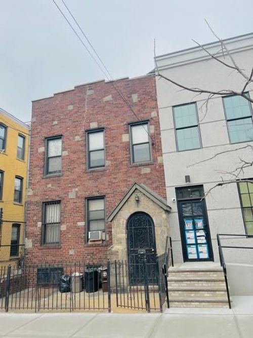 1813 Madison St, Ridgewood, NY, 11385-3736 | Card Image