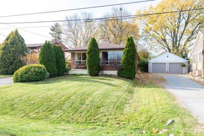 32 Valley Rd, House other with 3 bedrooms, 2 bathrooms and 7 parking in Saint Catharines ON | Image 2