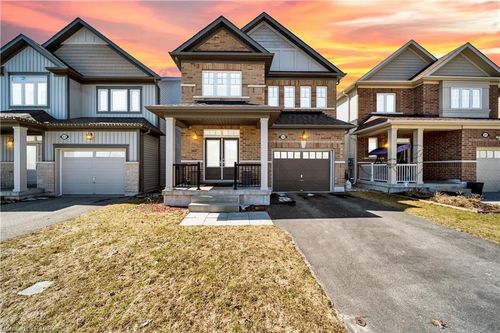 19 Findlay Way, Fergus, ON, N1M0A4 | Card Image