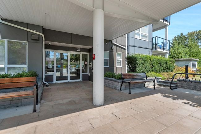 404 - 22315 122 Avenue, Condo with 1 bedrooms, 1 bathrooms and null parking in Maple Ridge BC | Image 3