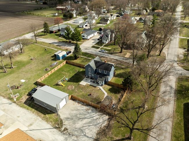 604 Hickory St, House other with 3 bedrooms, 2 bathrooms and 4 parking in Chatsworth IL | Image 38