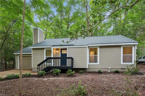 103 Winter E, Williamsburg, VA, 23188 | Card Image