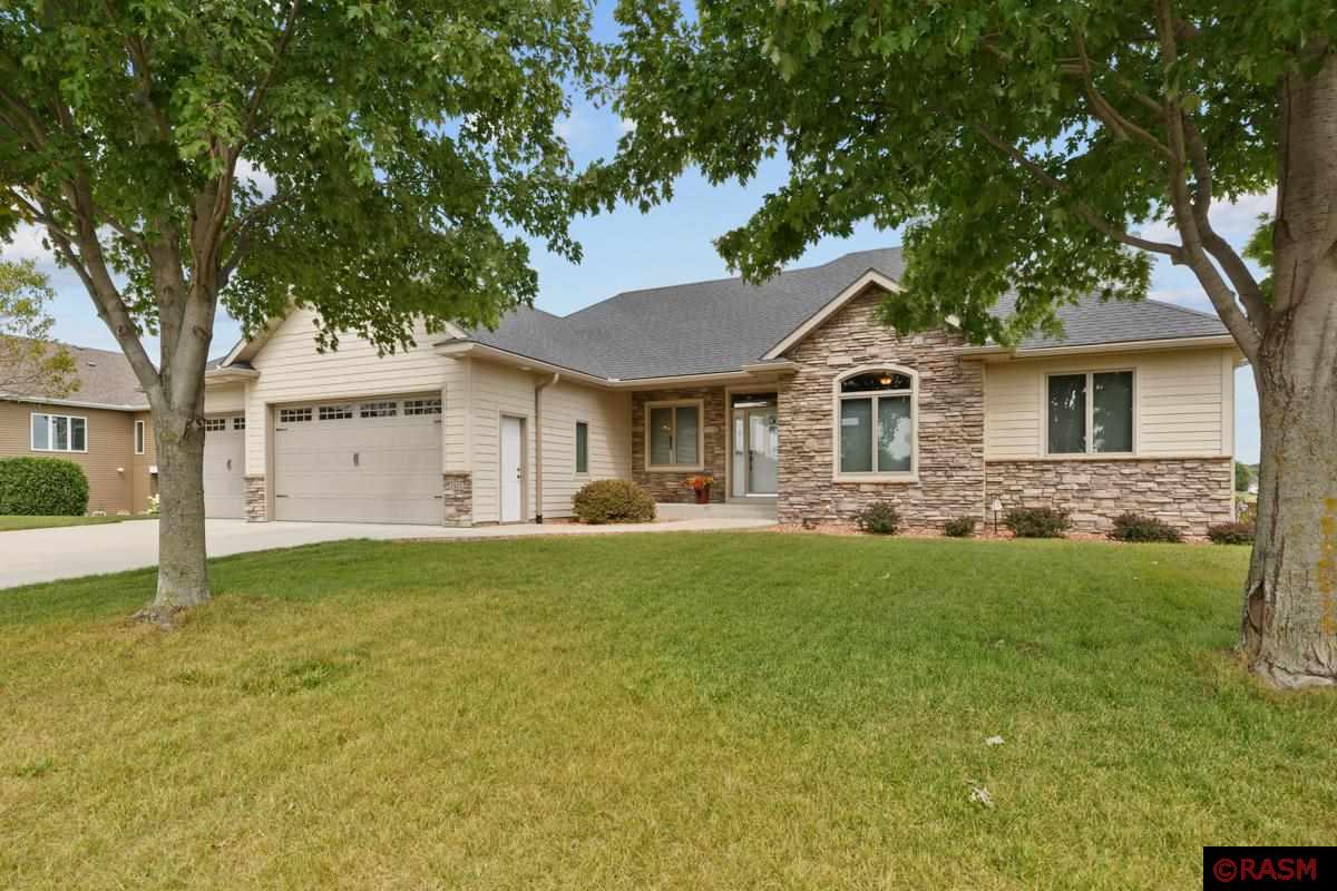 Creek View Ln, Owatonna, MN 55060
