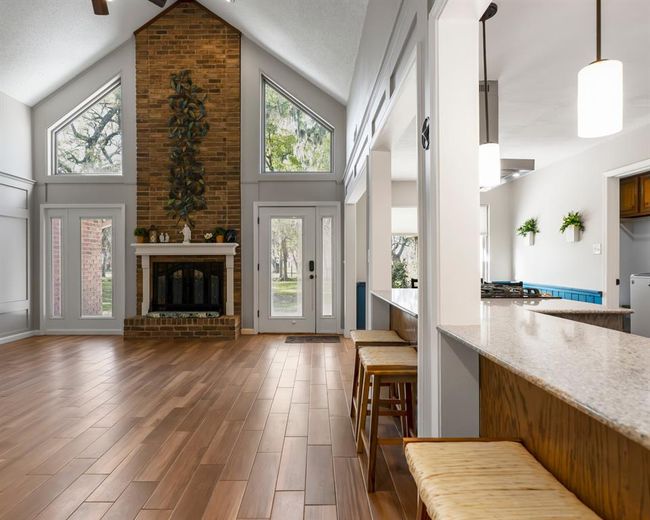 Family Room and kitchen/breakfast room | Image 7