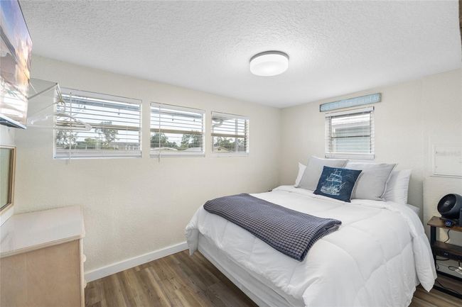 5336 Circle Dr, House other with 2 bedrooms, 2 bathrooms and null parking in Weeki Wachee FL | Image 17