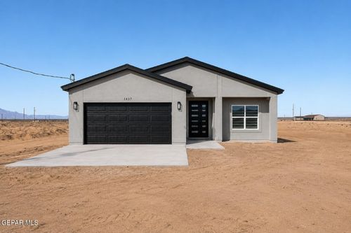 668 Desert Ln, Chaparral, NM, 88081-7206 | Card Image