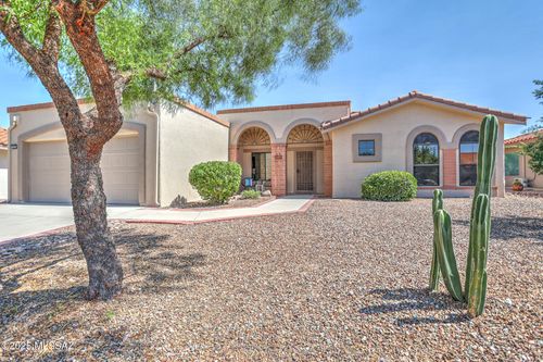 858 E Crown Ridge Dr, Oro Valley, AZ, 85755-8801 | Card Image