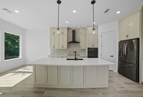 226 Sunday Dr, Burnet, TX, 78611-4546 | Card Image