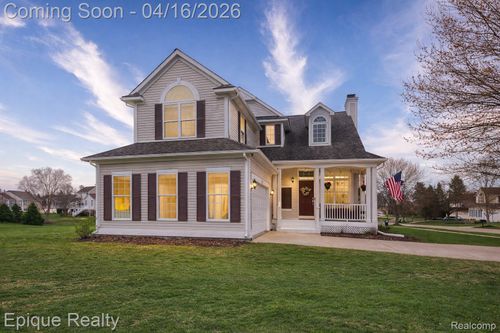 76 Carriage Lane Ct, Oxford, MI, 48371-3673 | Card Image