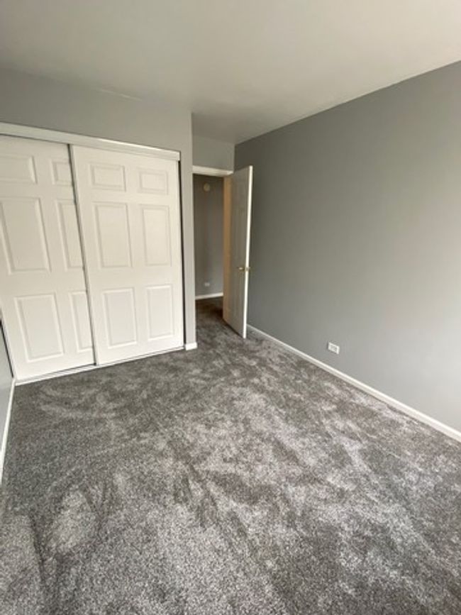 59 - 59 Treehouse Ln, Townhouse with 3 bedrooms, 2 bathrooms and 4 parking in Round Lake IL | Image 8