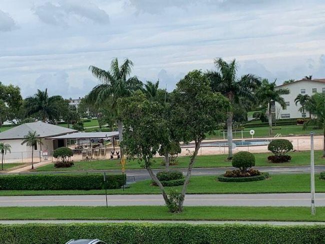 310 Brighton H, Condo with 2 bedrooms, 2 bathrooms and null parking in Boca Raton FL | Image 29