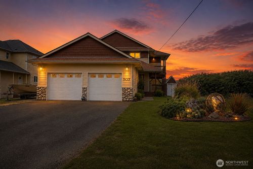 507 Sand Dune Ave Sw, Ocean Shores, WA, 98569-9510 | Card Image