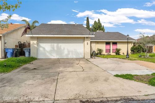 4883 E Geary St, Fresno, CA, 93725-1249 | Card Image