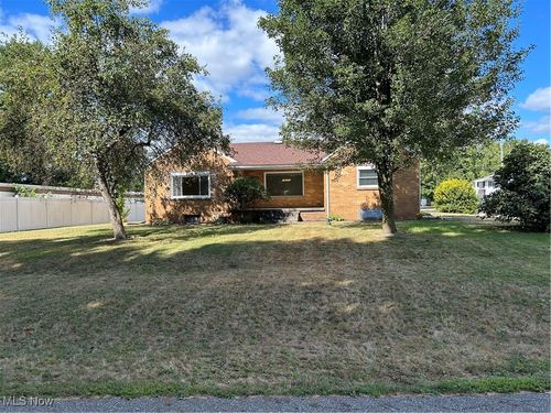 11276 East Ave, Sandyville, OH, 44671-1007 | Card Image