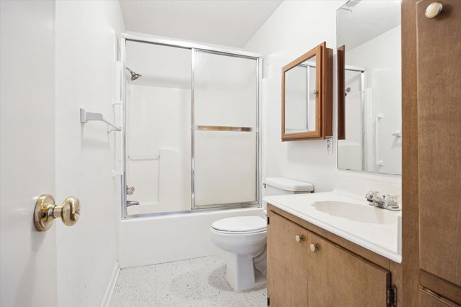 7526 Jenkins Rd, Home with 2 bedrooms, 2 bathrooms and 2 parking in Pearland TX | Image 9