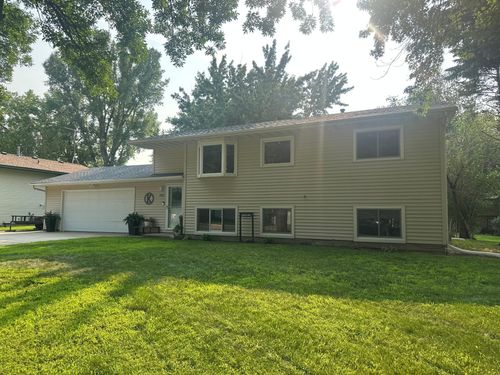 1835 Bayview Dr, Albert Lea, MN, 56007-2130 | Card Image